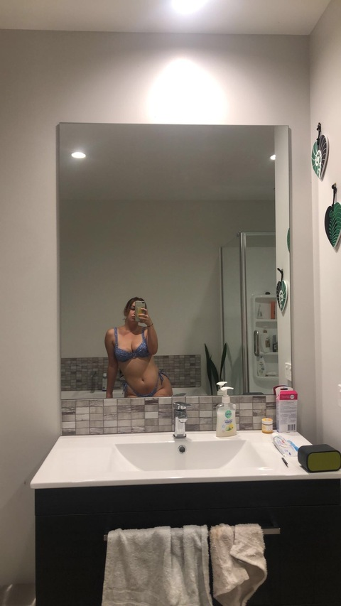View mikaylalee (Mikayla Lee ✨) OnlyFans 9 Photos and 0 Videos for free 

 picture 2