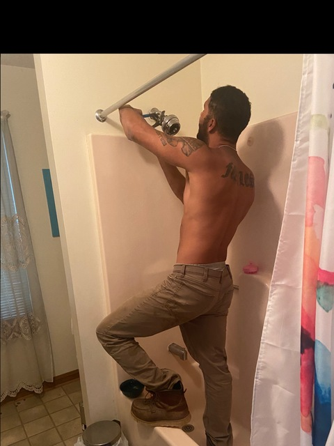 Free access to mikeybellbottomz Leaked OnlyFans 

 picture 2