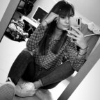 View milana15 (Mathilde Ggn) OnlyFans 0 Photos and 0 Videos leaked
picture 1