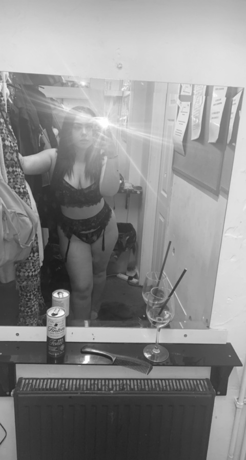 milliebaby12 OnlyFans Leak 

 picture 2