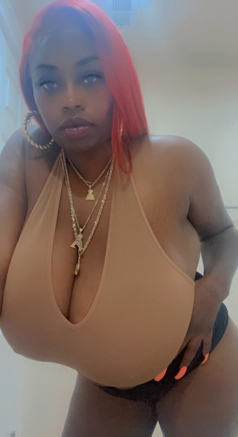 milliondollatitties (MillionDollaTitties) free OnlyFans Leaked Pictures and Videos 

 picture 2