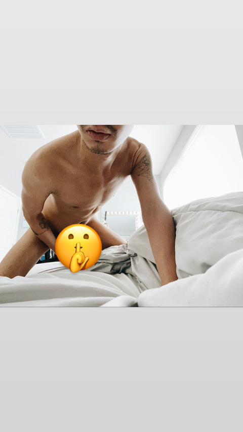 milomiura OnlyFans Leaks 

 picture 2