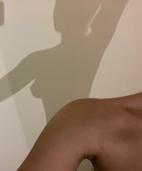 View mim222 (Mim) OnlyFans 5 Photos and 0 Videos leaks 

 picture 2