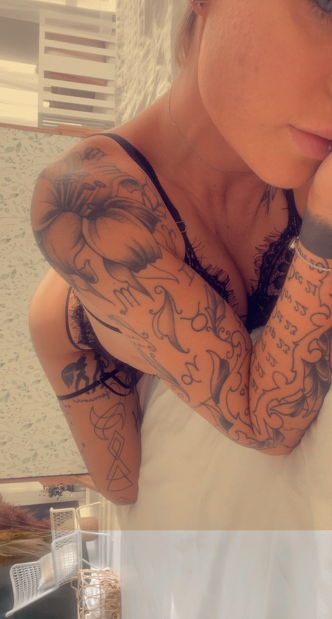 misbehavedxxx OnlyFans Leaked (53 Photos and 53 Videos) 

 picture 2