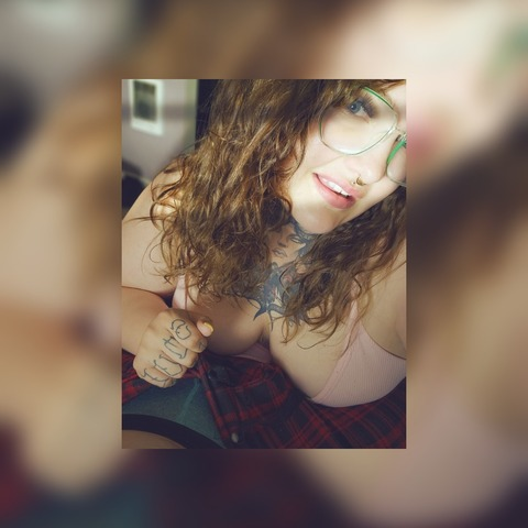 @miss.alleykat leaks Onlyfans content for free 

 picture 2