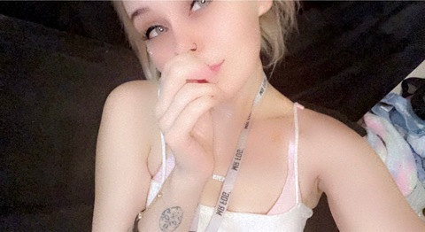 Free access to @miss.r0xy Leaked OnlyFans 

 picture 2