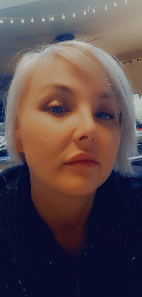 missbeckybangs (Becky Bangs) OnlyFans Leaked Pictures & Videos 

 picture 2