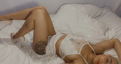 missdemeenor (xXSkyeXx) free OnlyFans Leaked Pictures and Videos 

 picture 2
