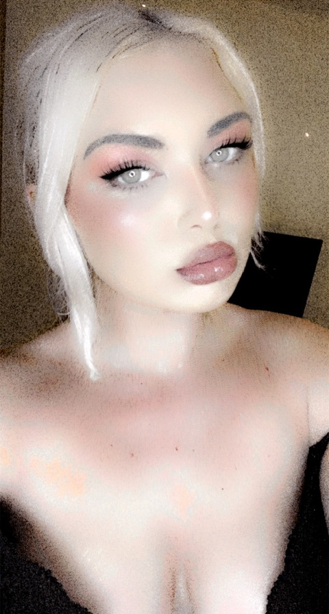 missdevine69 (Charlotte) free OnlyFans Leaked Content 

 picture 2