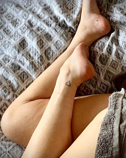 Download missfiestyfeet OnlyFans content free 

 picture 2