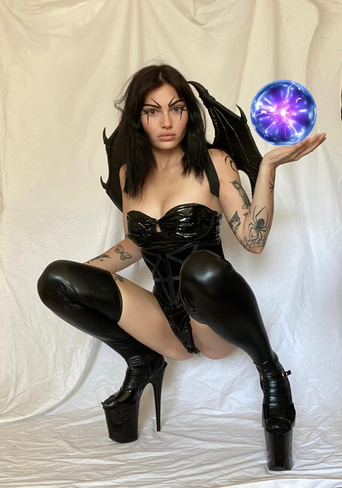 Download misshellmichele OnlyFans content for free 

 picture 2