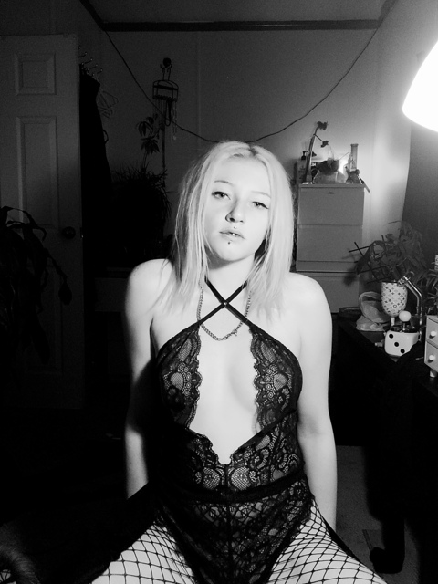 missmaysxexx OnlyFans Leak 

 picture 2