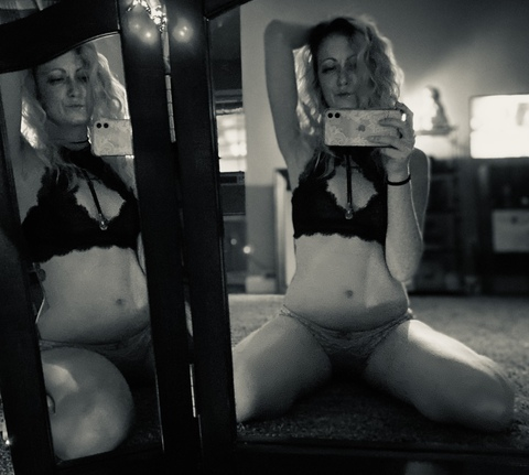 Download misspestkitty OnlyFans content for free 

 picture 2