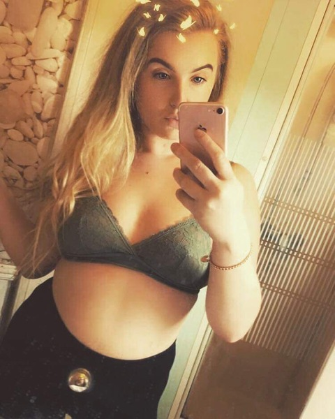 View u10275113 (missprincess) OnlyFans 0 Photos and 0 Videos for free 

 picture 2