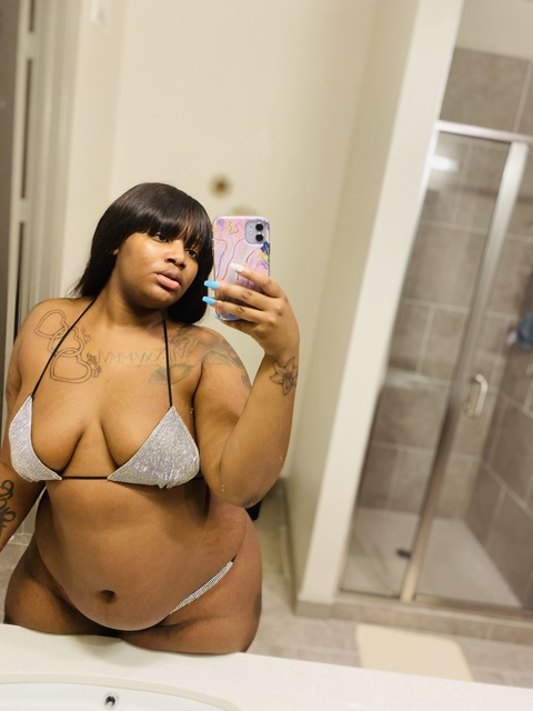 View missthundathighs OnlyFans content for free 

 picture 2