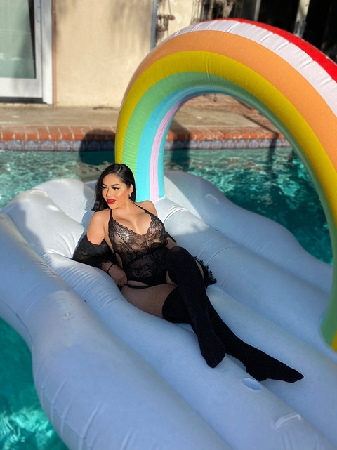 Download missvyc OnlyFans content free 

 picture 2