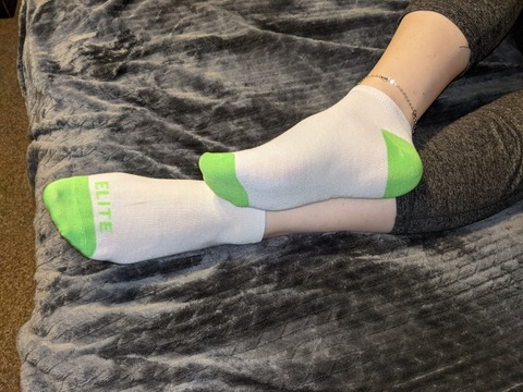 Get Free access to @missysfeettreat (Missy 🧦👟🩴😘) Leaked OnlyFans 

 picture 2