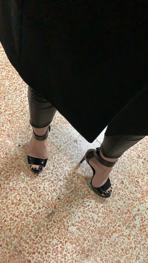 mistress_icy OnlyFans Leaked (0 Photos and 0 Videos) 

 picture 2