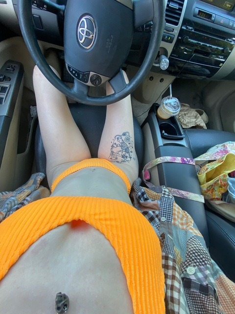 mistressbabyscar (scarlet) OnlyFans Leaks 

 picture 2