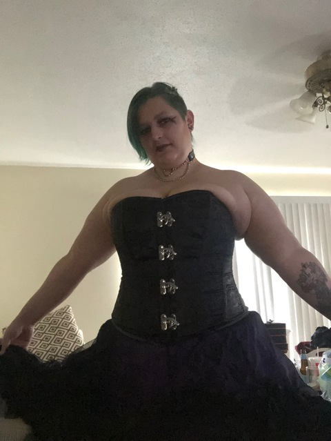 Get Free access to mistrissnyx (💕Nyx Khaos💕) Leaked OnlyFans 

 picture 2