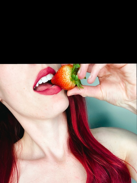 Onlyfans free content mj.xo.xo 

 picture 2