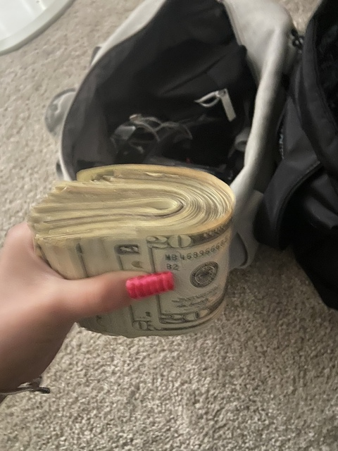 View mjgyal OnlyFans content for free 

 picture 2