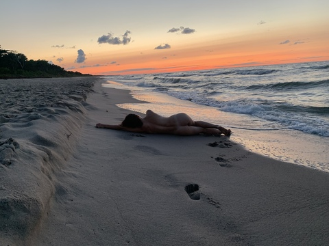View mmminnie (Ann Mii) OnlyFans 239 Photos and 24 Videos gallery 

 picture 2