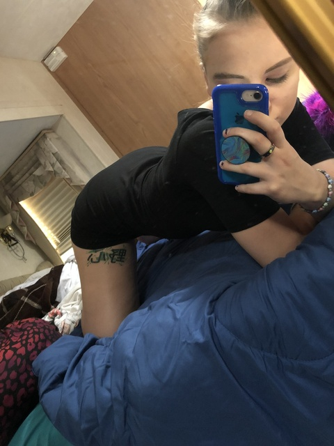 modelgoddess (Goddess) OnlyFans Leaked Pictures & Videos 

 picture 2