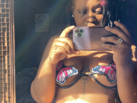 View modelinblackk OnlyFans videos and photos for free 

 picture 2