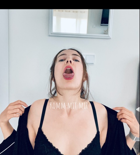 Get Free access to @modenschau_premium Leaks OnlyFans 

 picture 2