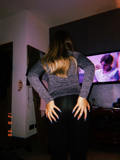 View molly_may OnlyFans content for free 

 picture 2
