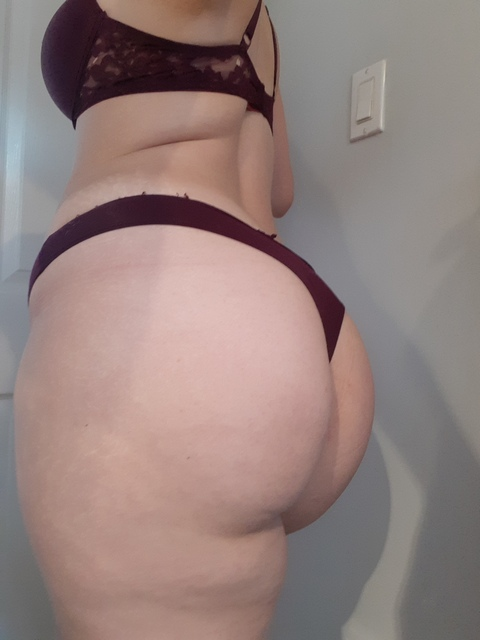 Onlyfans leaked mommaburr420 

 picture 2