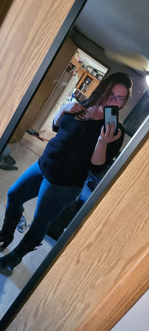 Download mommade21 OnlyFans videos and photos free 

 picture 2