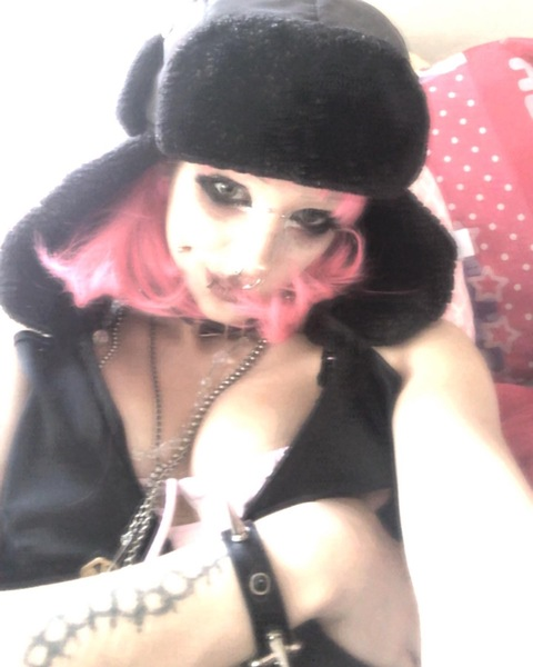 mommyhellokittybf OnlyFans Leak (0 Photos and 0 Videos) 

 picture 2