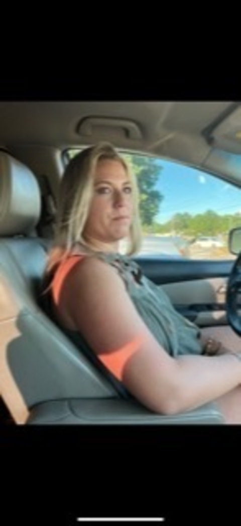 mommykelsi (Kelsi skye) OnlyFans Leaked Pictures & Videos 

 picture 2