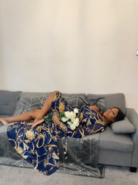 View monicapearl (Monica Pearl 🤎) OnlyFans 5 Photos and 0 Videos leaked 

 picture 2