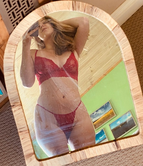 monique_quinn69 OnlyFans Leak 

 picture 2