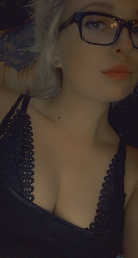 monroee94 (Marilyn Feagin) free OnlyFans content 

 picture 2
