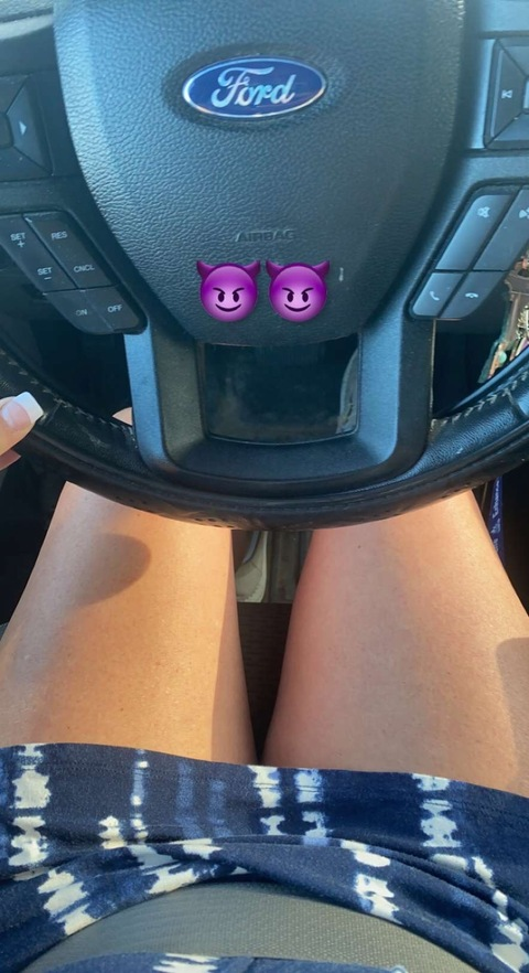 montanafoxx12 OnlyFans Leaked Photos and Videos 

 picture 2