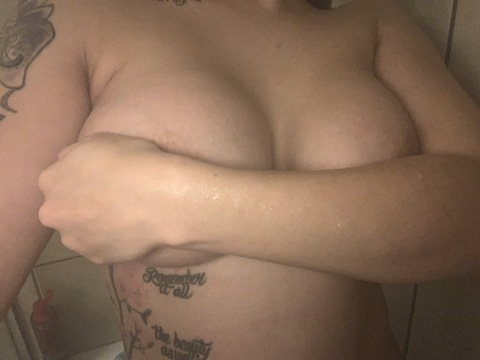 Download moonsmamma OnlyFans content free 

 picture 2