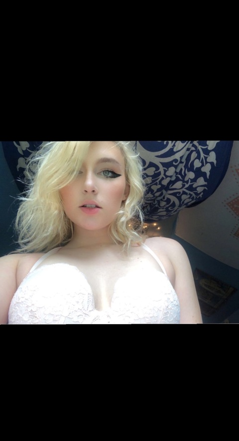 morganthefairyy OnlyFans Leaks (18 Photos and 3 Videos) 

 picture 2