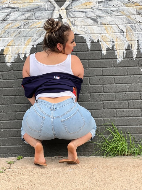 mrs.juciey (Ashly Trevino) free OnlyFans Leaked Content 

 picture 2