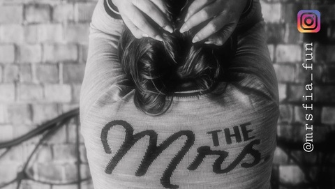 View mrsfiafun OnlyFans content for free 

 picture 2