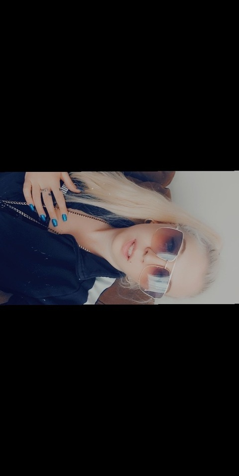 mrsloveme90 (Misssassy90) OnlyFans content 

 picture 2