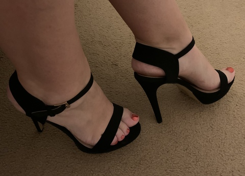 View MrsPool (mrspool) OnlyFans 56 Photos and 5 Videos gallery 

 picture 2