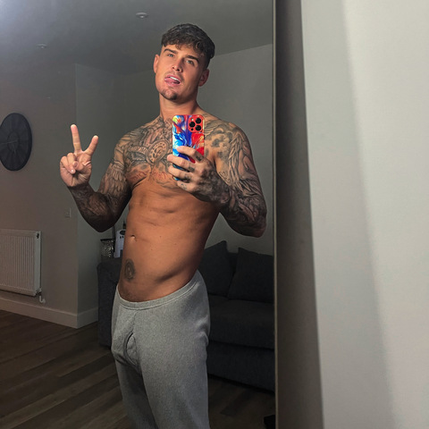 View Zach tull (mrzachgeorgetull) OnlyFans 8 Photos and 2 Videos leaks 

 picture 2