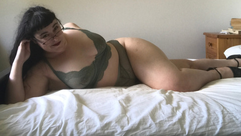 View msbettiebangs69free OnlyFans content for free 

 picture 2