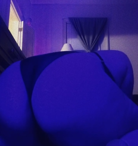 View mxllybabyxx OnlyFans content for free 

 picture 2