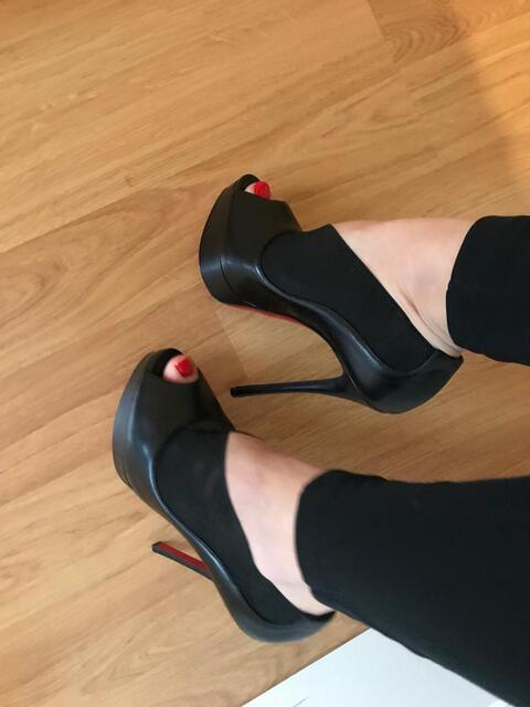 Get Free access to @my_french_feet (My_French_Feet) Leak OnlyFans 

 picture 2
