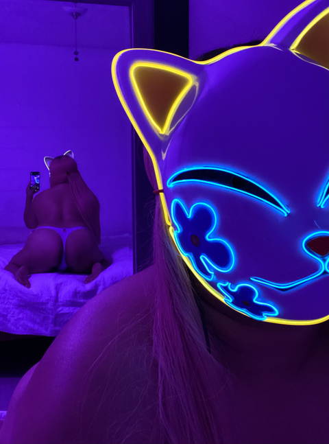 View myhentaisenpai (Hentai Senpai) OnlyFans 184 Photos and 11 Videos gallery 

 picture 2